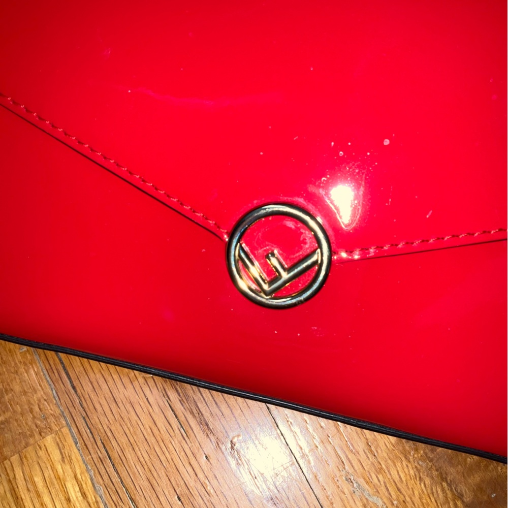 AUTHENTIC FENDI RED PATENT LEATHER WALLET ON CHAIN - Picture 8 of 14